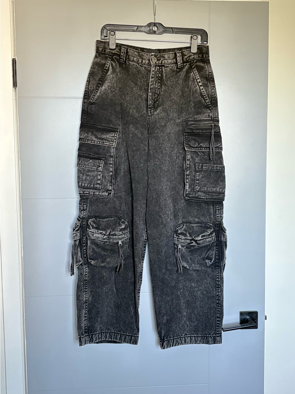 H&M Black Wide-Leg Cargo Jeans